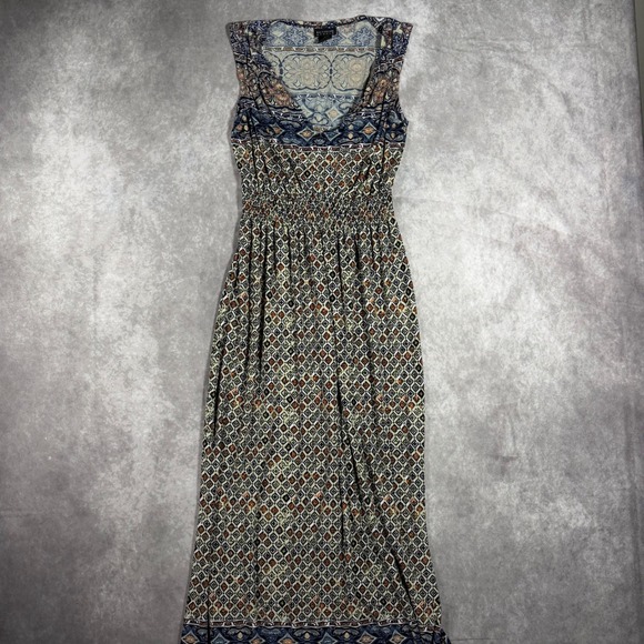 En Focus Studio Dresses & Skirts - En Focus Studio Blue Geometric Paisley Smocked Waist Maxi Dress 6 Boho Peasant